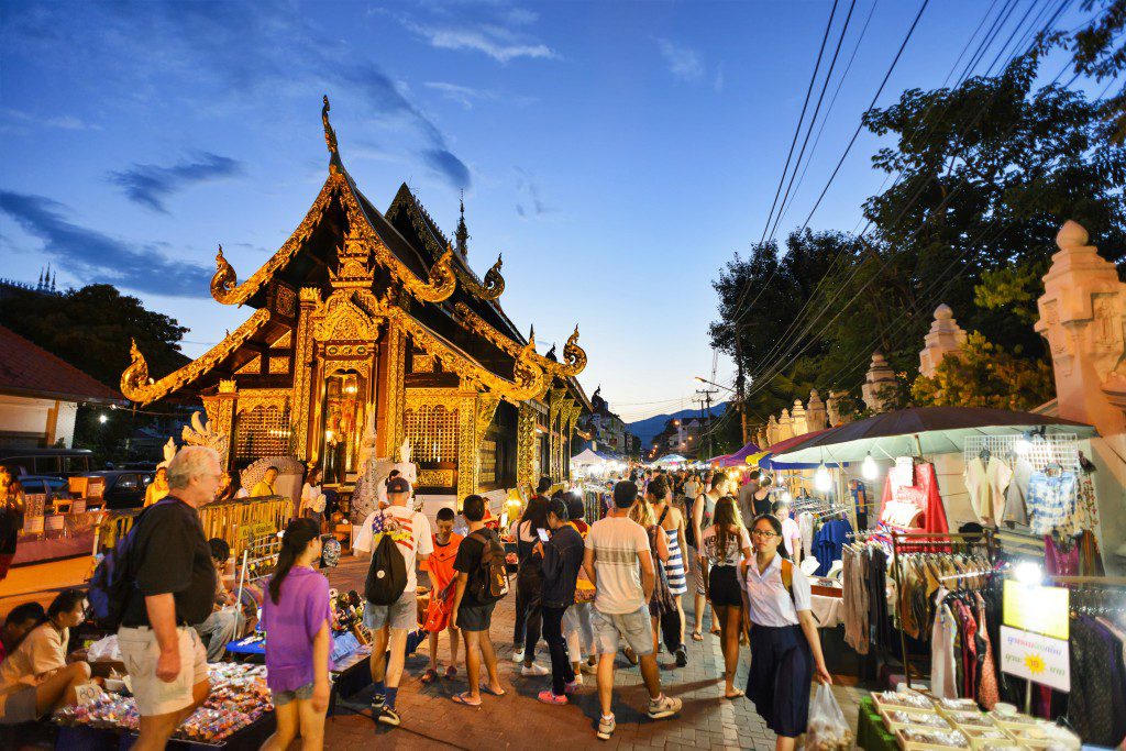 ถนนคนเดินท่าแพ 11 ที่เที่ยวเชียงใหม่ เที่ยวสุขใจใกล้ตัวเมืองไปกับ Welo E-Bike