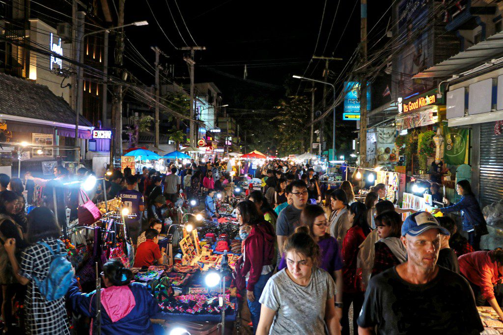 ถนนคนเดินท่าแพ 11 ที่เที่ยวเชียงใหม่ เที่ยวสุขใจใกล้ตัวเมืองไปกับ Welo E-Bike