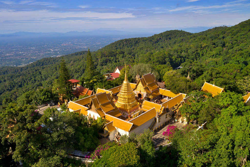 วัดพระธาตุดอยสุเทพ Welo E-Bike พาแอ่วเมืองเชียงใหม่ 10 วัด สายบุญ ต้องห้ามพลาด!