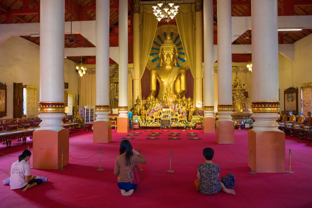 วัดพระสิงห์ Welo E-Bike พาแอ่วเมืองเชียงใหม่ 10 วัด สายบุญ ต้องห้ามพลาด!