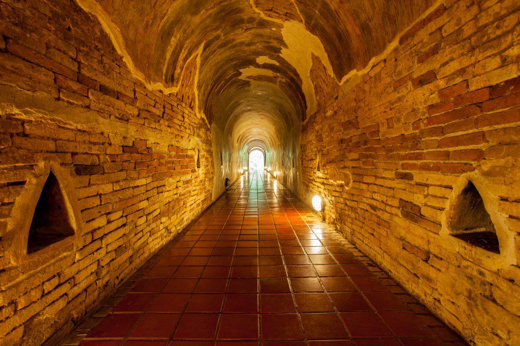 วัดอุโมงค์ Welo E-Bike พาแอ่วเมืองเชียงใหม่ 10 วัด สายบุญ ต้องห้ามพลาด!