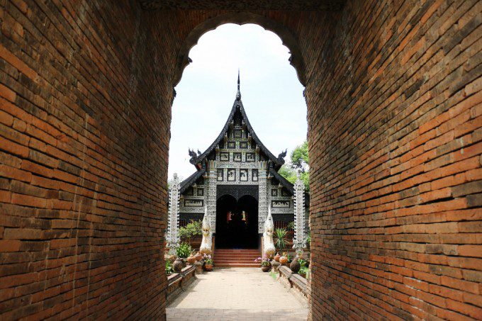 วัดโลกโมฬี Welo E-Bike พาแอ่วเมืองเชียงใหม่ 10 วัด สายบุญ ต้องห้ามพลาด!