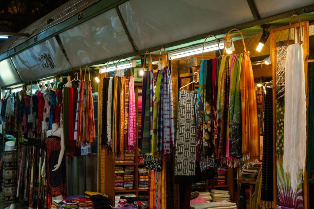 เชียงใหม่ไนท์บาซาร์ 11 ที่เที่ยวเชียงใหม่ เที่ยวสุขใจใกล้ตัวเมืองไปกับ Welo E-Bike