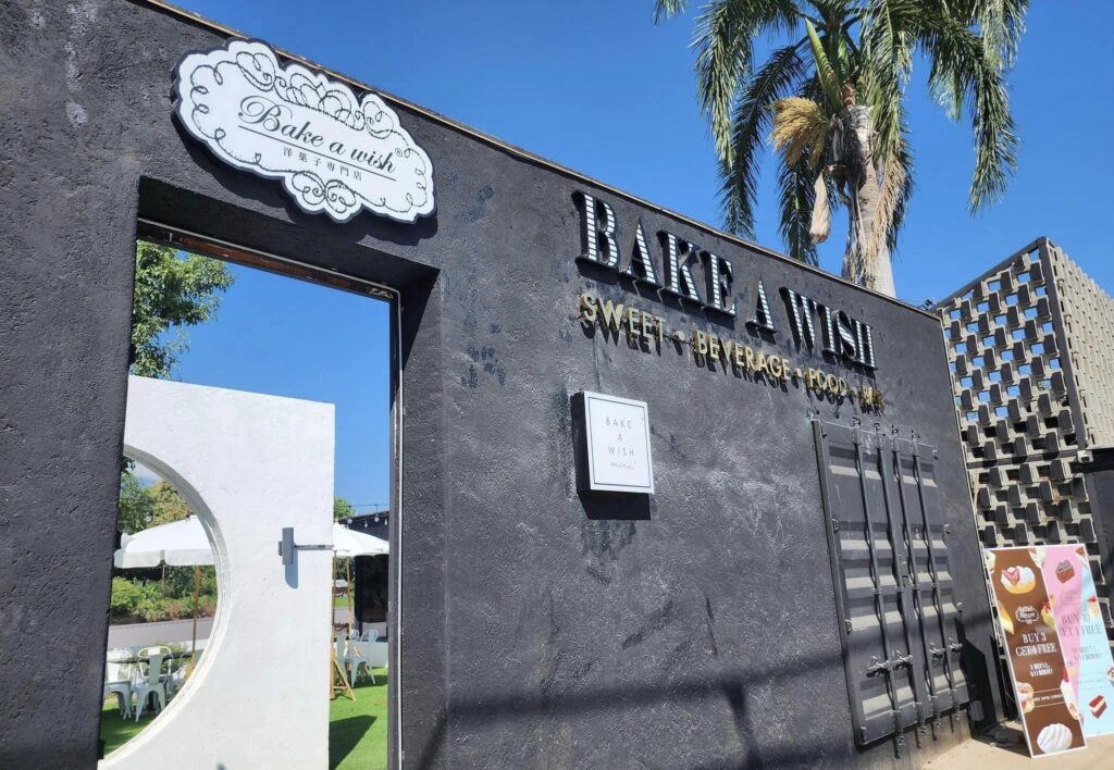 Bake A Wish Cafe & Bar Explore Riverside Restaurants Along the Ping River with Welo E-Bike