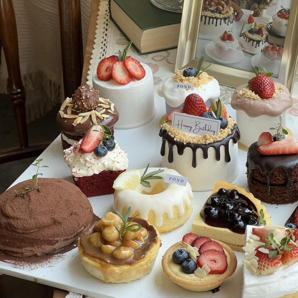 Pond Welo E-Bike ชี้จุด 12 ร้านเค้กโฮมเมดเชียงใหม่ สายหวานต้องลอง