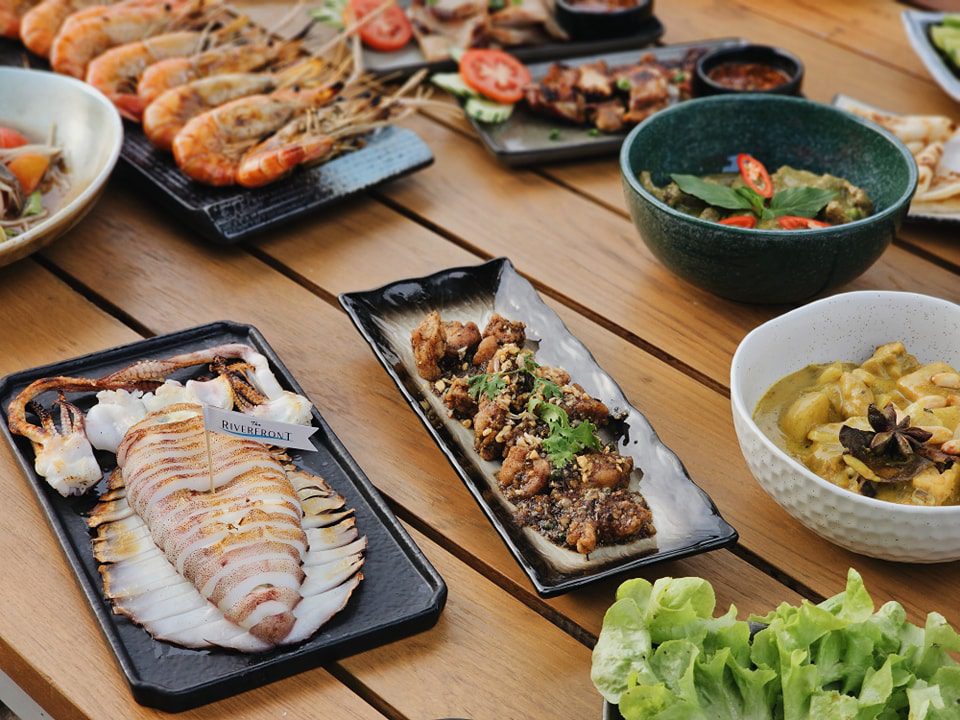 Riverfront Restaurant Chiang Mai Explore Riverside Restaurants Along the Ping River with Welo E-Bike