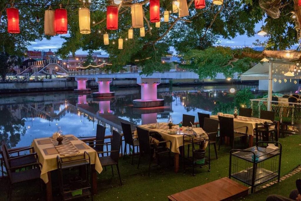 Sai Ping Bar & Restaurant Explore Riverside Restaurants Along the Ping River with Welo E-Bike