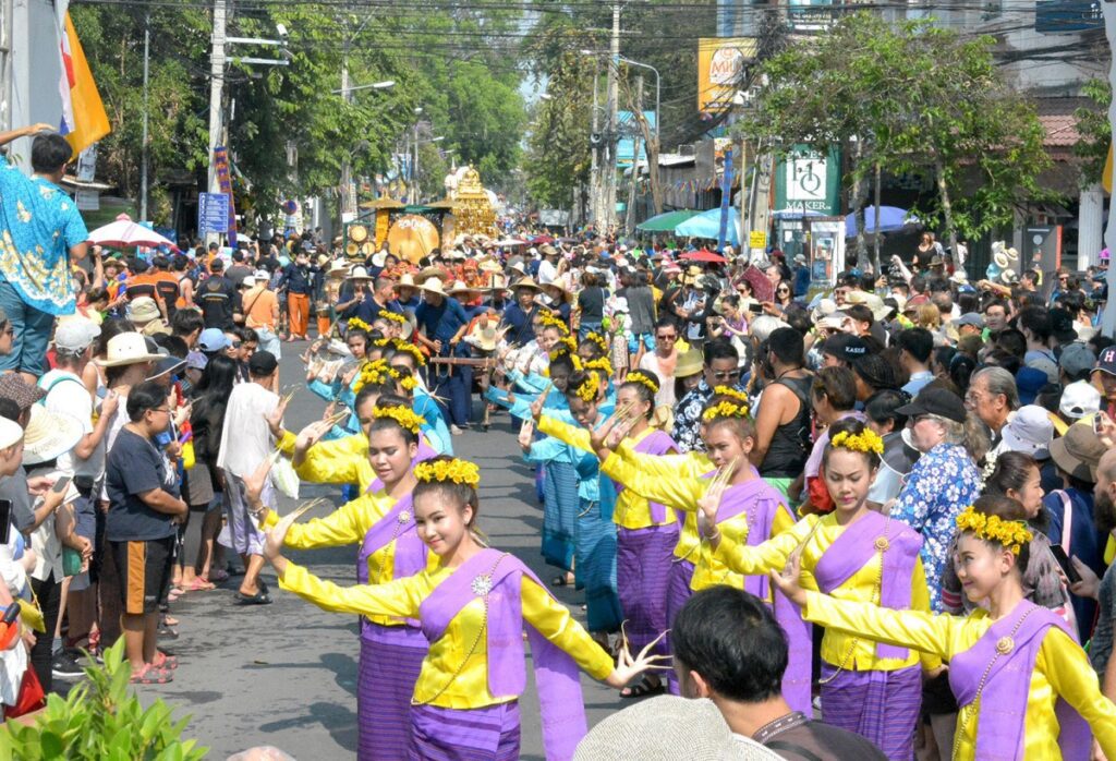 งานประเพณีปีใหม่เมือง Welo E-Bike เปิดปฏิทินเทศกาลเชียงใหม่ที่ต้องไปเยือนสักครั้ง